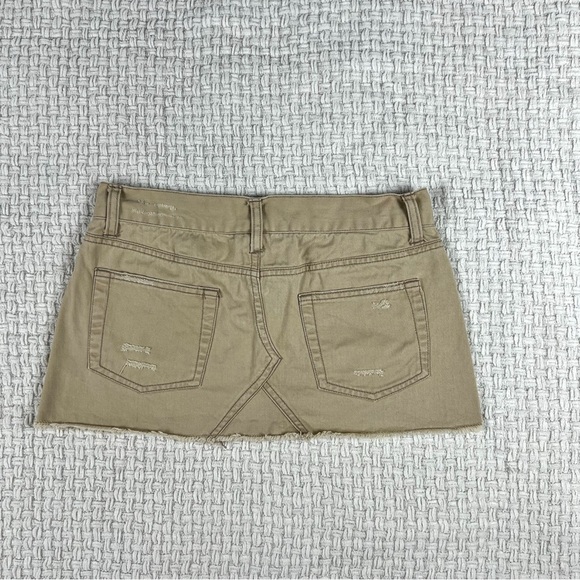 Y2K Taunt Low Rise Micro Mini Skirt - Picture 2 of 7